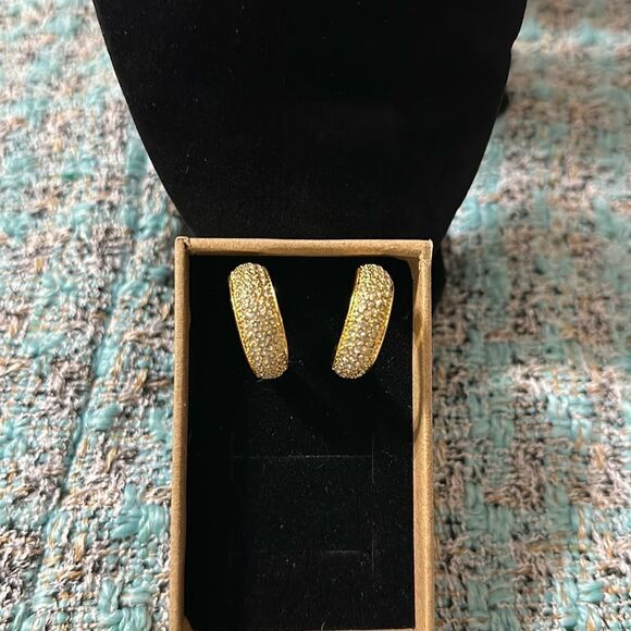 C Hoop Gold Tone Jeweled Elegant Earrings - Picture 2 of 6